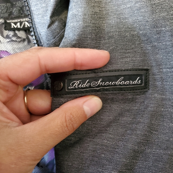 Pre loved-Ride Snowboard Jacket (Medium) Rose - Picture 10 of 10